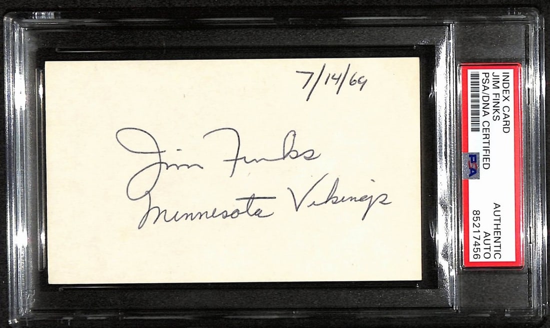 Jim Finks Autographed 3x5 Index Card Vikings Steelers PSA/DNA: Jim Finks Autographed 3x5 Index Card Vikings Steelers PSA/DNA This listing features an original Jim Finks Hall of Fame autographed 3x5 index card, showcasing his signature in a clear and bold manner.