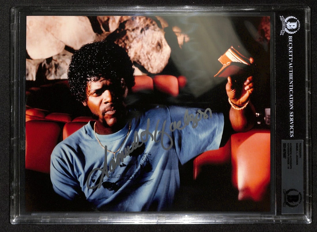 Samuel L Jackson Pulp Fiction Signed 8x10 Photo BAS Grade 10: Samuel L Jackson Pulp Fiction Signed 8x10 Photo BAS Grade 10 This stunning 8x10 color photograph features a striking image of Samuel L. Jackson as Jules from the iconic film Pulp Fiction. The photogra