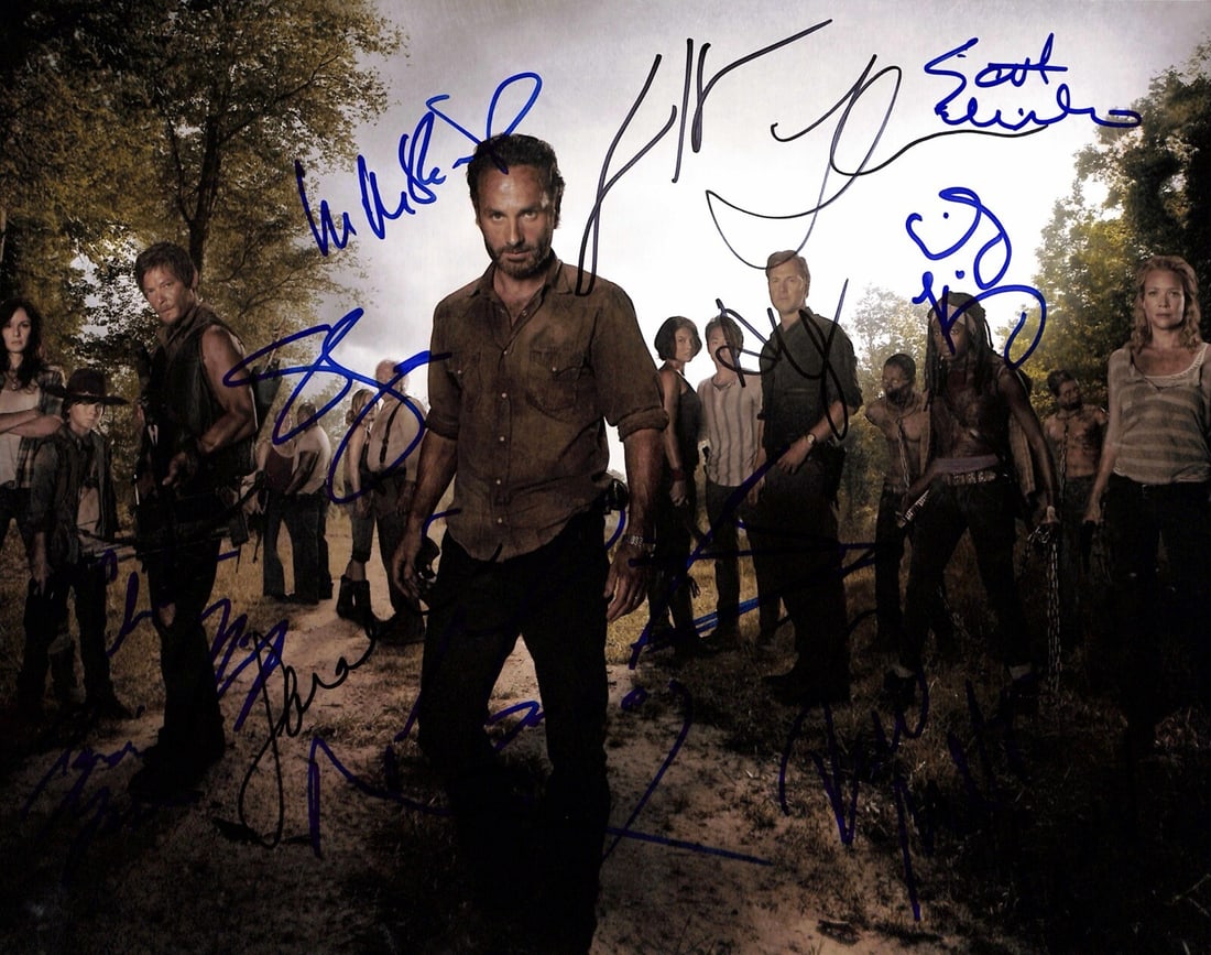 The Walking Dead Cast Signed 11x14 Photo 13 Autographs Beckett Authenticated: The Walking Dead Cast Signed 11x14 Photo 13 Autographs Beckett Authenticated This stunning 11x14 cast photo from AMC's acclaimed series 'The Walking Dead' features 13 hand-signed autographs from key c