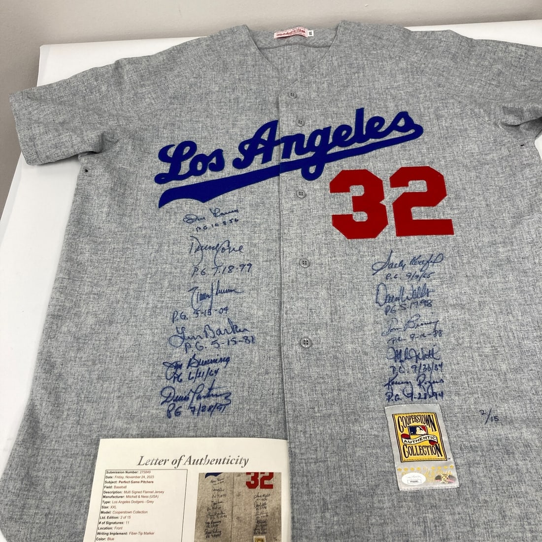 Sandy Koufax Signed Limited Edition Jersey 11 Perfect Game Autographs JSA COA: Sandy Koufax Signed Limited Edition Jersey 11 Perfect Game Autographs JSA COA This rare signed jersey features the autographs of 11 legendary Perfect Game pitchers, including the iconic Sandy Koufax.