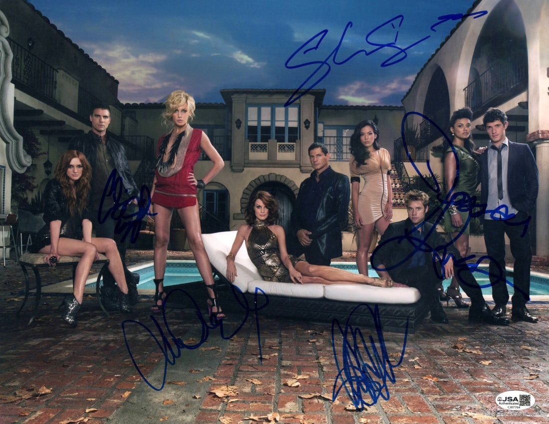 Melrose Place 2009 Signed 11x14 Photo by Cassidy Lucas Simpson JSA: Melrose Place 2009 Signed 11x14 Photo by Cassidy Lucas Simpson JSA This is an original 11x14 photograph from the 2009 series Melrose Place, featuring autographs from five stars: Katie Cassidy, Jessica