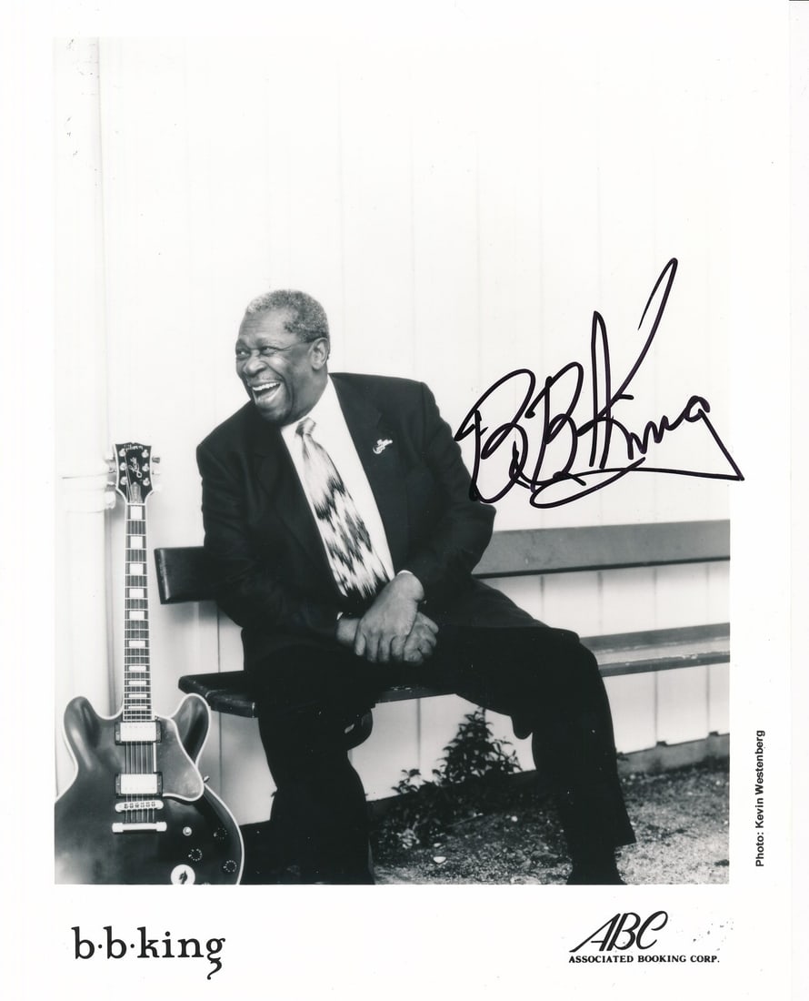 B.B. King Signed 8x10 Black and White Photo JSA Authenticated: B.B. King Signed 8x10 Black and White Photo JSA Authenticated This is an original 8x10 black and white photograph autographed by the legendary blues performer B.B. King. The item comes with authentica