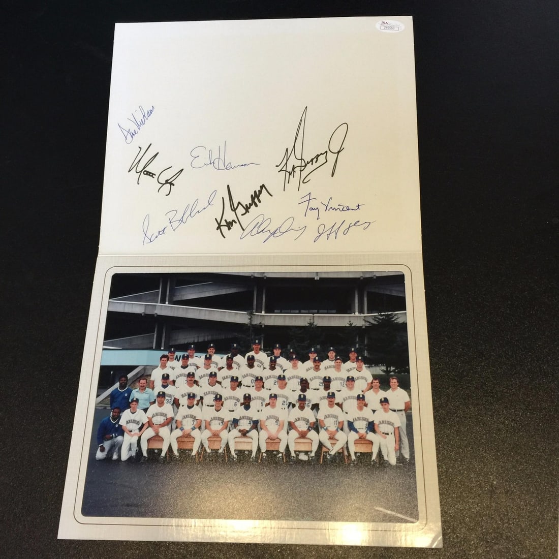 1990 Ken Griffey Jr Seattle Mariners Team Signed Portrait JSA Authenticated: 1990 Ken Griffey Jr Seattle Mariners Team Signed Portrait JSA Authenticated This is a rare 1990 Ken Griffey Jr. Rookie Era Seattle Mariners team-signed portrait, featuring the signatures of multiple t