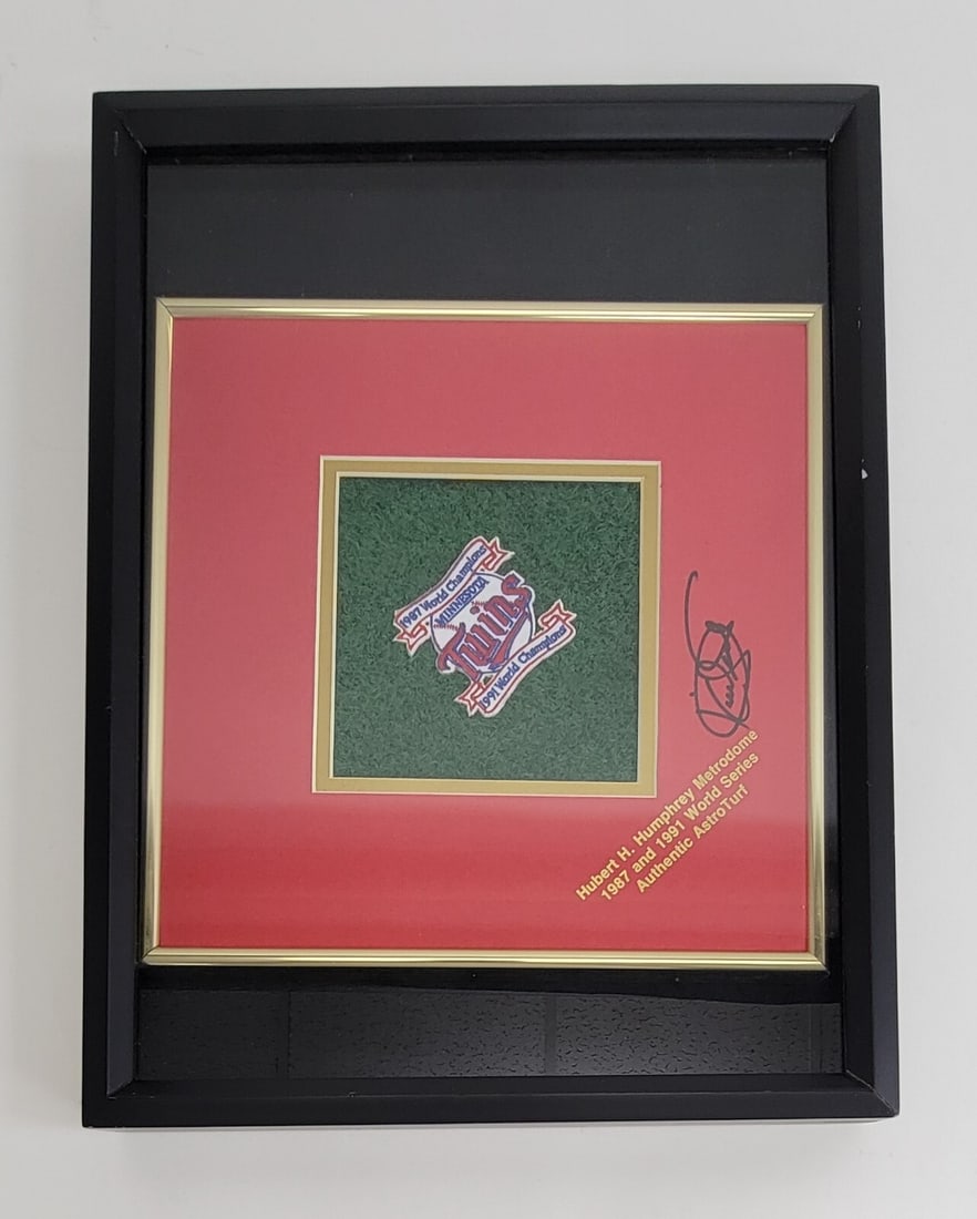 Kirby Puckett Signed Framed 1991 World Series AstroTurf Beckett COA: Kirby Puckett Signed Framed 1991 World Series AstroTurf Beckett COA This is a unique collectible featuring a signed piece of authentic Metrodome AstroTurf, commemorating Kirby Puckett's remarkable car