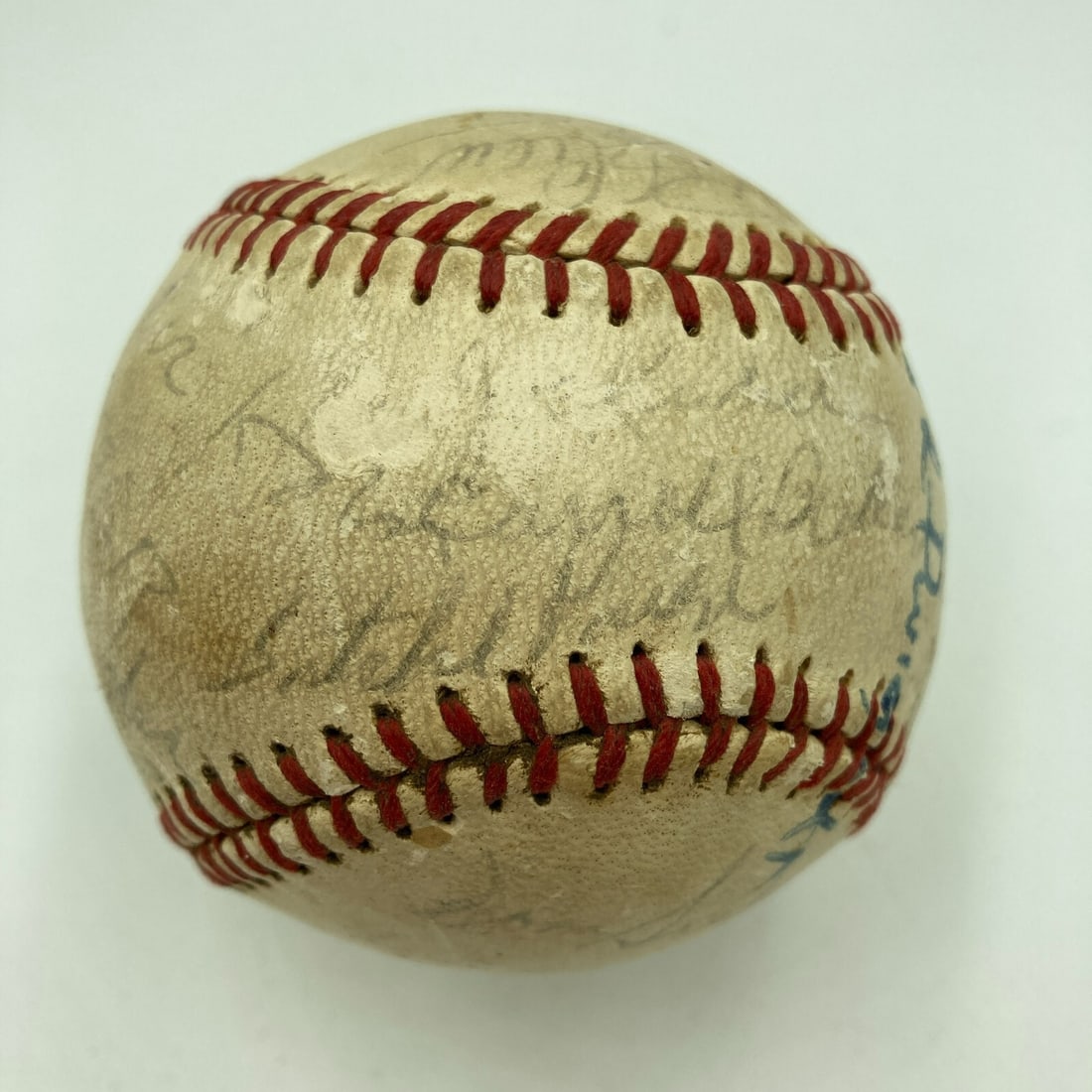 Signed Vintage Baseball Satchel Paige Hilton Smith JSA Kansas City Monarchs: Signed Vintage Baseball Satchel Paige Hilton Smith JSA Kansas City Monarchs This original baseball features the legendary signatures of Hilton Smith and Satchel Paige, two iconic players from the Kans
