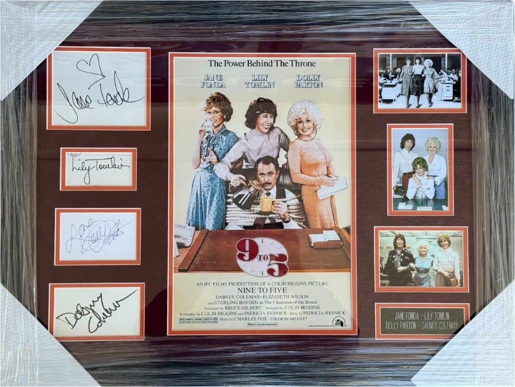 9 To 5 Autographed Framed Cast Cuts Dolly Parton Lily Tomlin Jane Fonda Beckett Authenticated: 9 To 5 Autographed Framed Cast Cuts Dolly Parton Lily Tomlin Jane Fonda Beckett Authenticated This framed piece features the autographs of the iconic cast from the classic film "9 to 5", including Dol