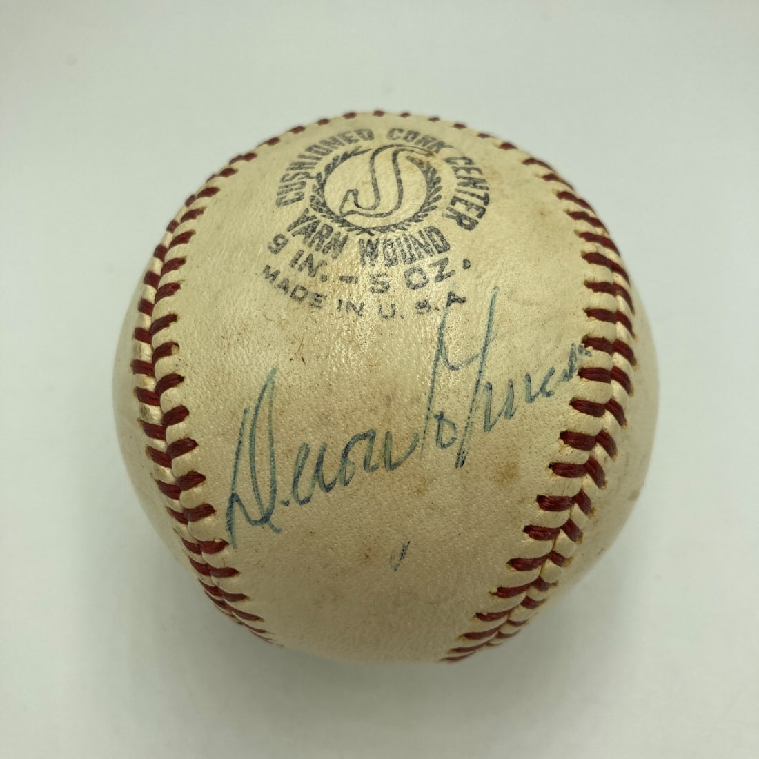 Deron Johnson Signed Baseball 1961 New York Yankees RARE JSA COA: Deron Johnson Signed Baseball 1961 New York Yankees RARE JSA COA This is a rare Deron Johnson single signed baseball from 1961, featuring the iconic New York Yankees. The ball is authenticated by Jame