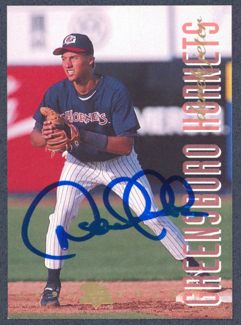 Derek Jeter Signed 1994 Classic's Best Gold Rookie Card JSA COA: Derek Jeter Signed 1994 Classic's Best Gold Rookie Card JSA COA This autographed 1994 Classic's Best Gold #83 Rookie Card features the signature of Derek Jeter, a legendary player for the New York Yan