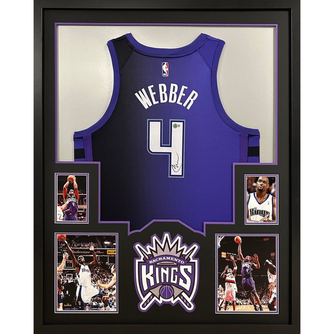 Chris Webber Signed Framed Jersey Sacramento Kings Beckett Authenticated: Chris Webber Signed Framed Jersey Sacramento Kings Beckett Authenticated This is a framed autographed jersey of Chris Webber, featuring the iconic Sacramento Kings logo. The jersey has been authentica