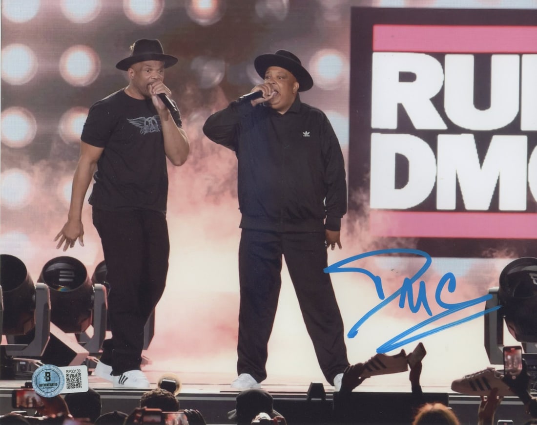 Darryl McDaniels Run DMC Signed 8x10 Photo BAS Authenticated: Darryl McDaniels Run DMC Signed 8x10 Photo BAS Authenticated This authentic 8x10 photograph features the signature of Darryl McDaniels, a founding member of the iconic hip-hop group Run DMC. The photo