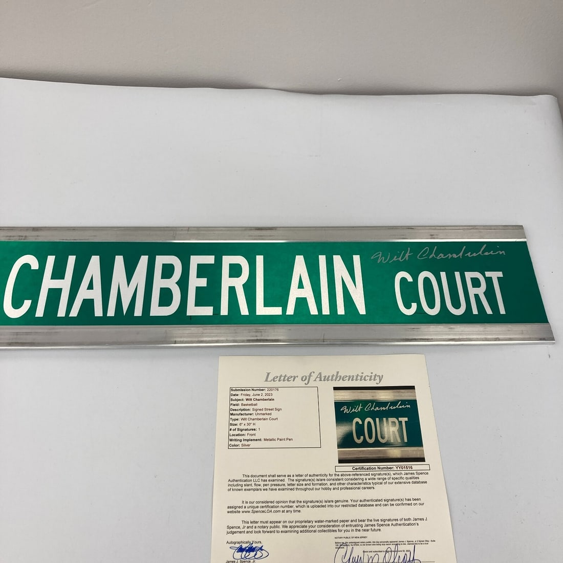Wilt Chamberlain Signed 6x30 Street Sign JSA COA Basketball: Wilt Chamberlain Signed 6x30 Street Sign JSA COA Basketball This remarkable 6x30 street sign is a tribute to basketball legend Wilt Chamberlain, featuring his signature and authenticated by James Spen