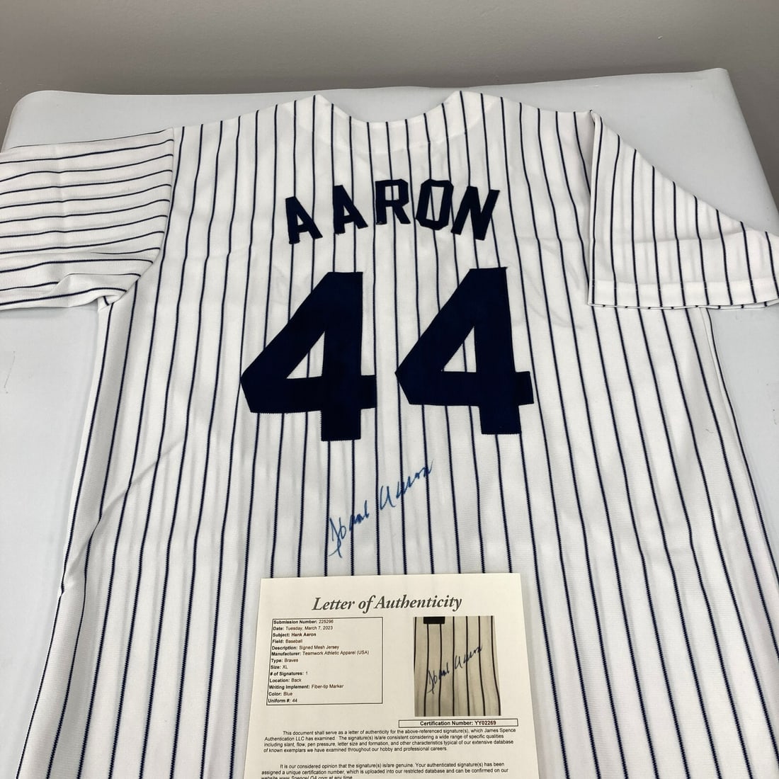 Hank Aaron Autographed Atlanta Braves Jersey with JSA COA: Hank Aaron Autographed Atlanta Braves Jersey with JSA COA Celebrate the legacy of baseball legend Hank Aaron with this authentic Atlanta Braves jersey, personally signed by the Hall of Famer himself.