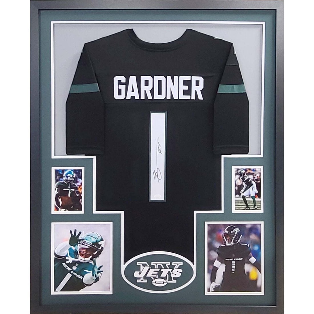 Sauce Gardner Autographed Framed Jersey JSA Certified New York Jets: Sauce Gardner Autographed Framed Jersey JSA Certified New York Jets Showcase your team spirit with this autographed Sauce Gardner framed jersey. This stunning piece features a high-quality jersey auth
