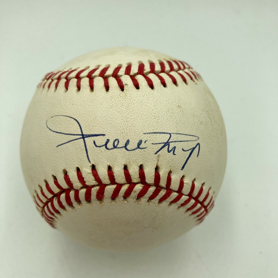 Willie Mays Signed Official National League Baseball JSA Certified: Willie Mays Signed Official National League Baseball JSA Certified This is a Willie Mays signed Official National League Baseball, authenticated by James Spence Authentication (JSA). The ball is an or