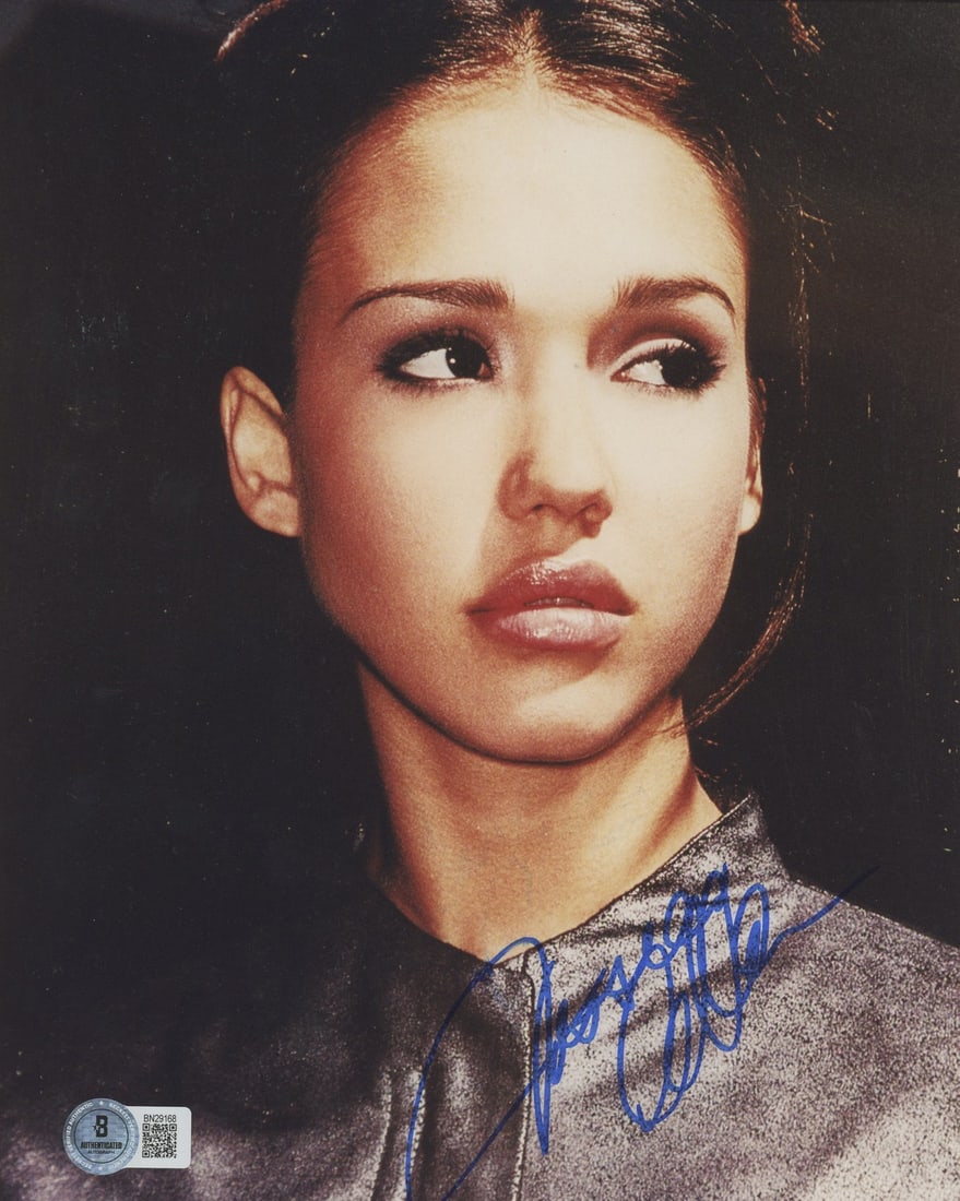 Jessica Alba Signed 8x10 Photo Fantastic Four Authenticated Beckett BAS: Jessica Alba Signed 8x10 Photo Fantastic Four Authenticated Beckett BAS This authentic 8x10 photograph features Jessica Alba, personally signed by the actress known for her role in Fantastic Four. The