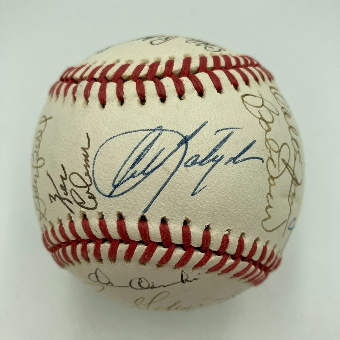 1967 Boston Red Sox Team Signed Baseball 19 Signatures JSA COA: 1967 Boston Red Sox Team Signed Baseball 19 Signatures JSA COA Celebrate the historic 1967 Boston Red Sox AL Championship with this authentic team-signed American League baseball, featuring 19 signatu