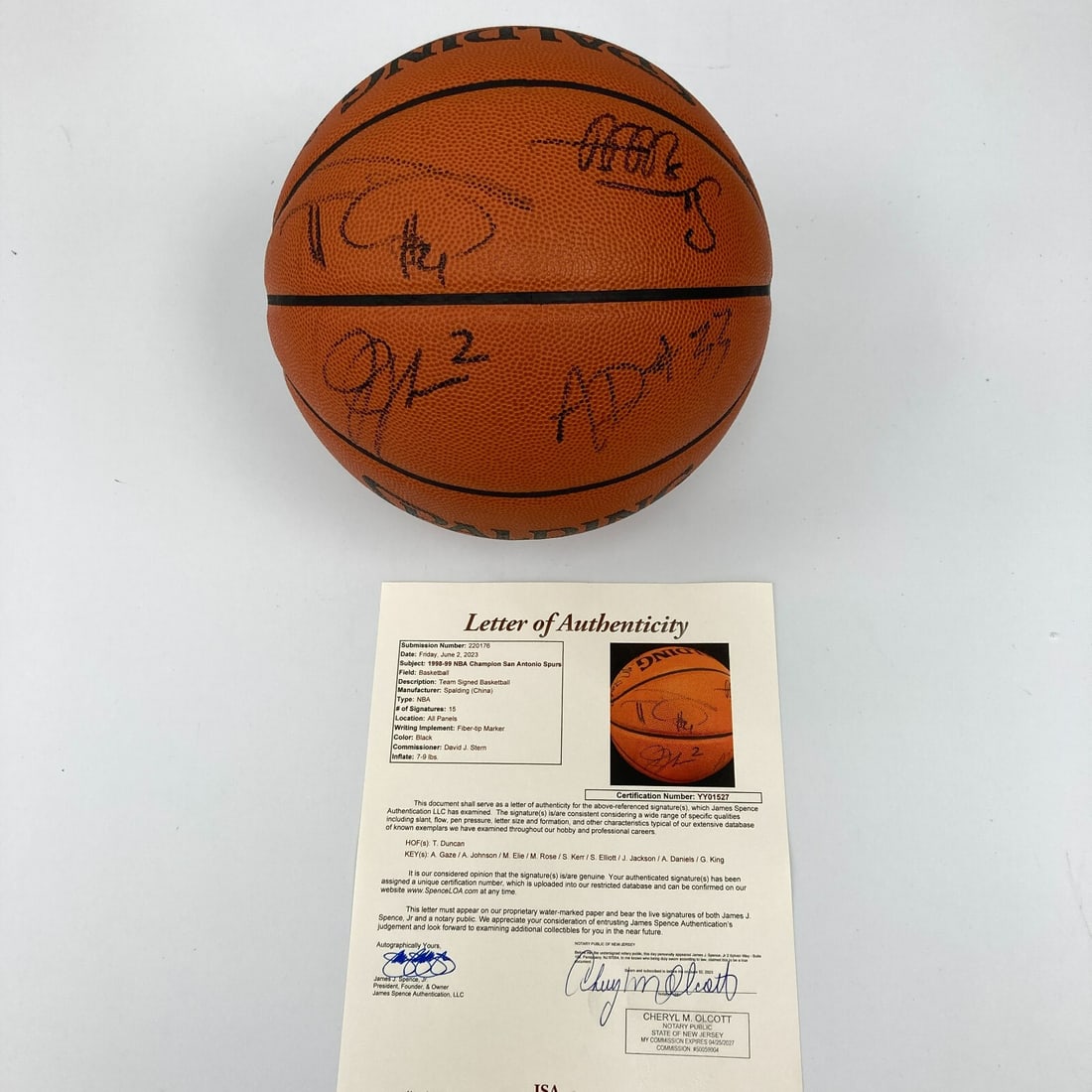 1998-99 Spurs Team Signed Basketball with Tim Duncan JSA COA: 1998-99 Spurs Team Signed Basketball with Tim Duncan JSA COA Celebrate the victory of the 1998-99 San Antonio Spurs with this official Spalding game basketball, proudly signed by Tim Duncan and his ch