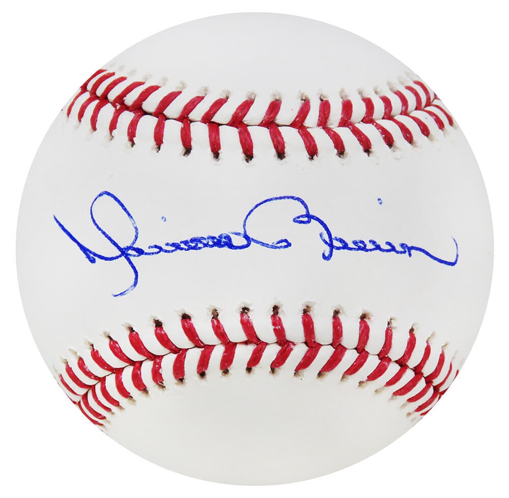 Mariano Rivera Signed MLB Baseball New York Yankees SS COA: Mariano Rivera Signed MLB Baseball New York Yankees SS COA Celebrate the legacy of Mariano Rivera, the legendary closer for the New York Yankees, with this signed Rawlings Official MLB Baseball. This
