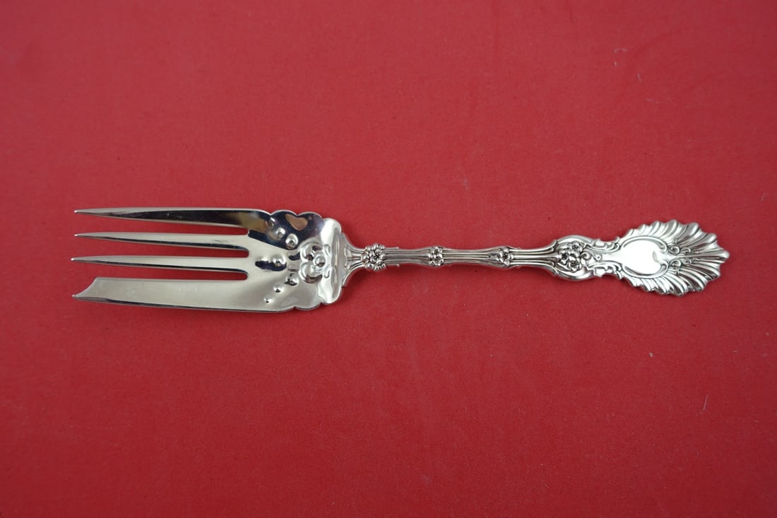 Whiting Radiant Sterling Silver Trout Fork Fancy 6.5 Inch: Whiting Radiant Sterling Silver Trout Fork Fancy 6.5 Inch This exquisite trout fork from the renowned Radiant pattern by Whiting is crafted from high-quality sterling silver. Measuring 6 1/2 inches, t