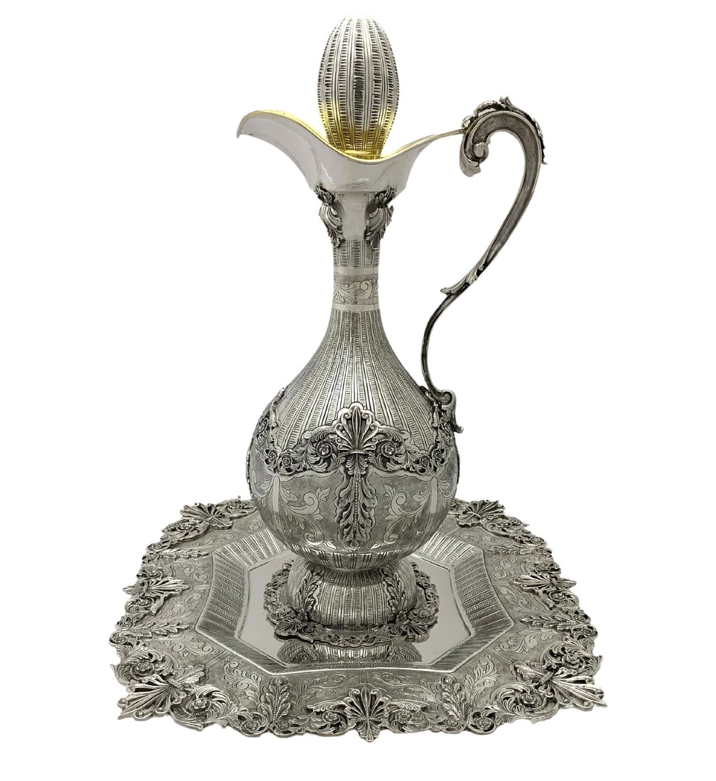 Handmade 925 Sterling Silver Wine Bottle Holder & Tray with Leaf Design: Handmade 925 Sterling Silver Wine Bottle Holder & Tray with Leaf Design This exquisite wine bottle holder and tray set is crafted from fine 925 sterling silver and features stunning handmade leaf appl