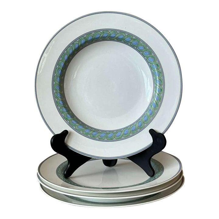 Set of 4 Christofle Torsada Pattern Vintage Dinner Plates China: Set of 4 Christofle Torsada Pattern Vintage Dinner Plates China This set of four vintage Christofle "Torsada" dinner plates features the signature twist pattern around the rim, highlighting Christofle