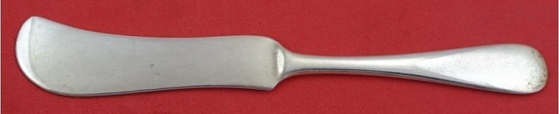 Kirk Old Maryland Plain Sterling Silver Butter Spreader 5 7/8": Kirk Old Maryland Plain Sterling Silver Butter Spreader 5 7/8" This exquisite butter spreader features a flat handle design in the elegant Old Maryland Plain pattern by Kirk. Crafted from high-quality
