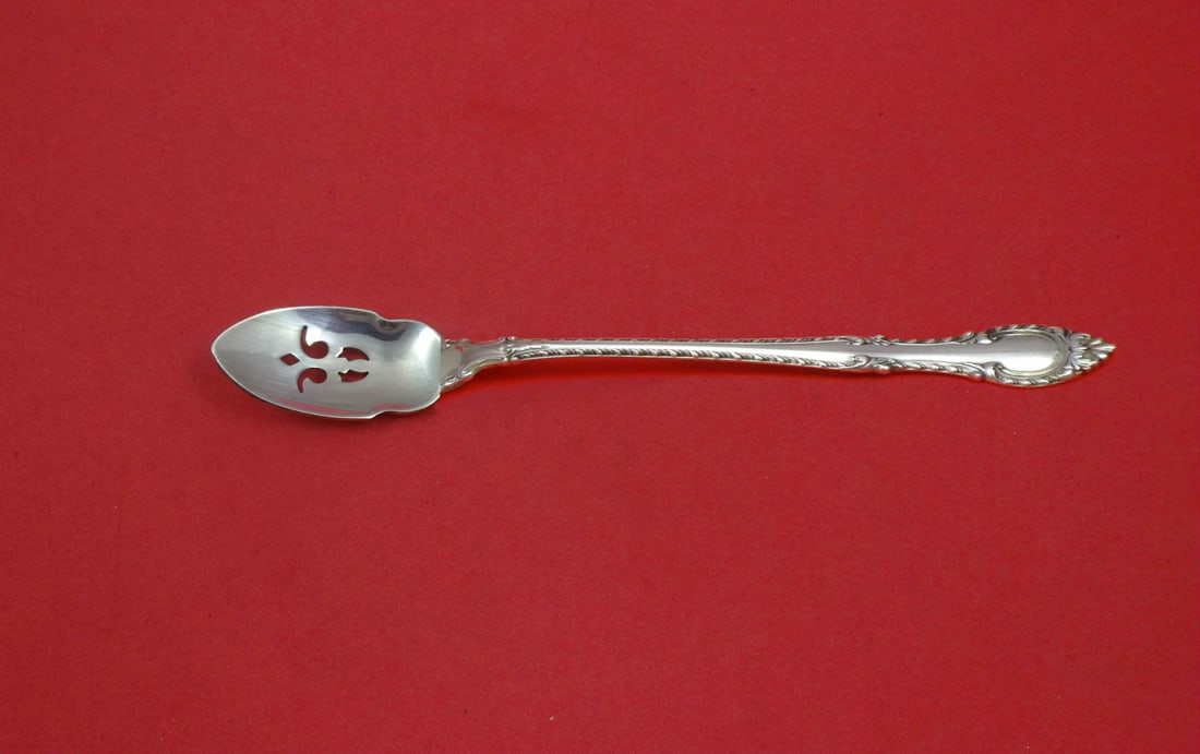 Gorham English Gadroon Sterling Silver Olive Spoon 7 3/8 Inch: Gorham English Gadroon Sterling Silver Olive Spoon 7 3/8 Inch This exquisite olive spoon is a custom piece from the renowned Gorham brand, crafted in the elegant English Gadroon pattern. Measuring 7 3