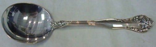 International Sterling Silver Stratford Gumbo Spoon 6 5/8": International Sterling Silver Stratford Gumbo Spoon 6 5/8" This Stratford gumbo soup spoon is a beautiful piece crafted by International Sterling Silver, showcasing the elegant Stratford pattern. Meas