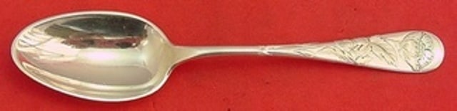 Gorham Knickerbocker Sterling Silver Teaspoon with Poppies 5 7/8": Gorham Knickerbocker Sterling Silver Teaspoon with Poppies 5 7/8" This exquisite teaspoon features the Knickerbocker pattern, elegantly etched by Gorham. Crafted from high-quality sterling silver, the