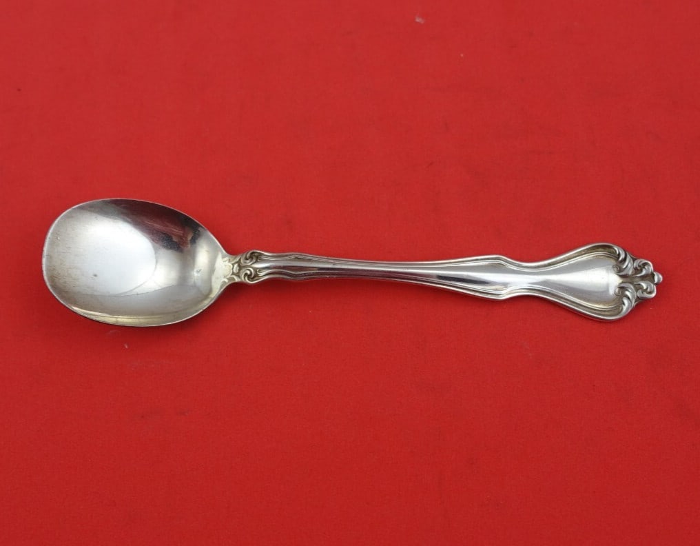Westmorland Sterling Silver George and Martha Sherbet Spoon 5 3/8 in: Westmorland Sterling Silver George and Martha Sherbet Spoon 5 3/8 in This exquisite sherbet spoon features the elegant George and Martha pattern by Westmorland, crafted from high-quality sterling silv