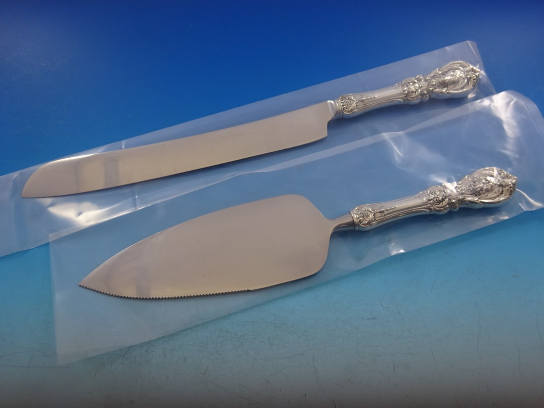 Reed & Barton Francis I Sterling Silver Wedding Cake Set 2pc: Reed & Barton Francis I Sterling Silver Wedding Cake Set 2pc Introducing the exquisite Francis I by Reed & Barton Sterling Silver Wedding Cake Set. This custom-made two-piece set features a wedding ca