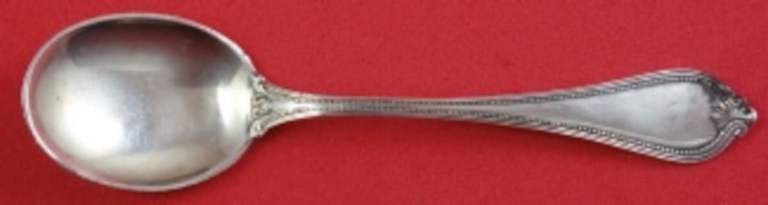 Towle Old Newbury Sterling Silver Chocolate Spoon 4.25 Inch: Towle Old Newbury Sterling Silver Chocolate Spoon 4.25 Inch This exquisite Old Newbury chocolate spoon by Towle is crafted from high-quality sterling silver, showcasing the timeless elegance of the Ol