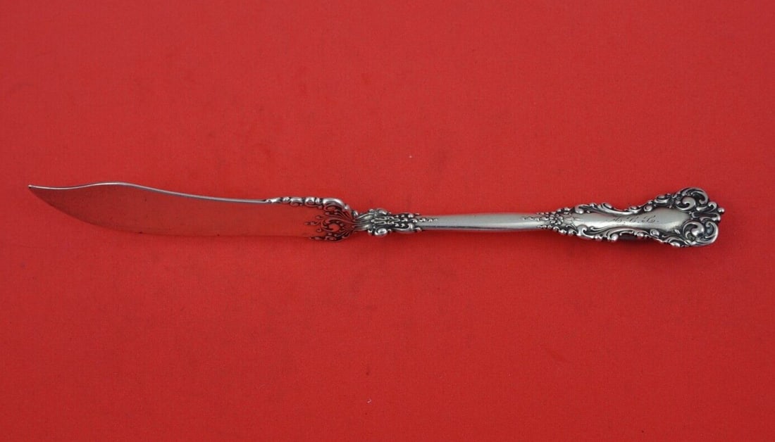 International Silver Revere Sterling Silver Master Butter Knife 7.5 Twist Handle: International Silver Revere Sterling Silver Master Butter Knife 7.5 Twist Handle This exquisite Master Butter Knife features a flat handle with a twist design from the Revere pattern by International