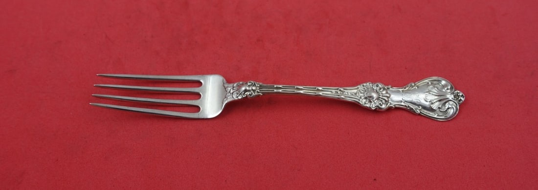 Whiting King Edward Sterling Silver Junior Fork 6 1/8": Whiting King Edward Sterling Silver Junior Fork 6 1/8" This exquisite junior fork from the King Edward pattern by Whiting is crafted from high-quality sterling silver. Measuring 6 1/8 inches, this pie