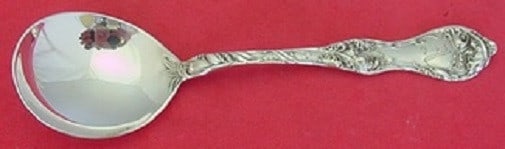 Reed & Barton Les Cinq Fleurs Sterling Silver Bouillon Spoon 5 3/8": Reed & Barton Les Cinq Fleurs Sterling Silver Bouillon Spoon 5 3/8" This exquisite bouillon soup spoon is crafted from sterling silver and features the elegant Les Cinq Fleurs pattern by Reed & Barton