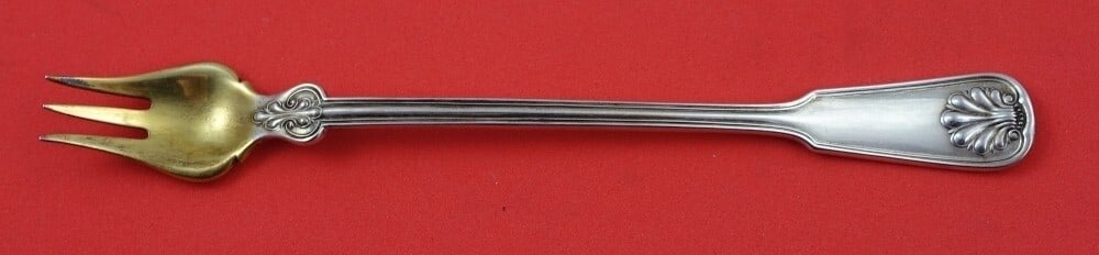 Tiffany & Co Shell and Thread Sterling Silver Cocktail Fork 6 in Gold Wash: Tiffany & Co Shell and Thread Sterling Silver Cocktail Fork 6 in Gold Wash This exquisite cocktail fork from Tiffany & Co. features the classic Shell & Thread pattern, crafted from high-quality sterli