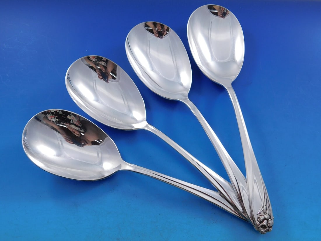 1847 Rogers Bros Daffodil Silverplate Serving Spoon Set of 4 Ovoid 8 3/8 Inch (1 of 4)
