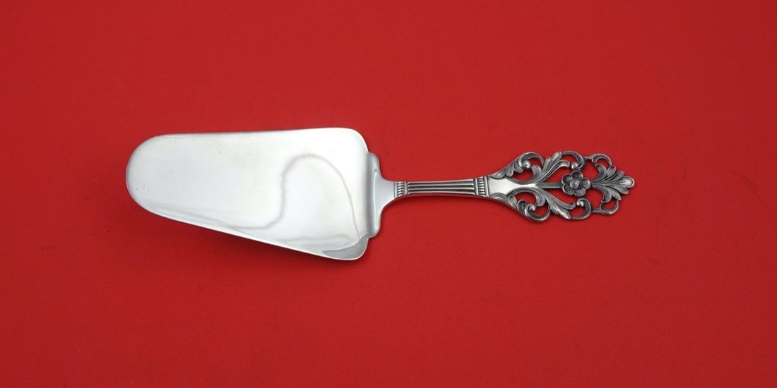 Th. Marthinsen Viking Rose .830 Silver Pastry Server 7 Inch: Th. Marthinsen Viking Rose .830 Silver Pastry Server 7 Inch This exquisite pastry server features the elegant Viking Rose pattern by Th. Marthinsen, crafted from .830 silver. With a flat handle design