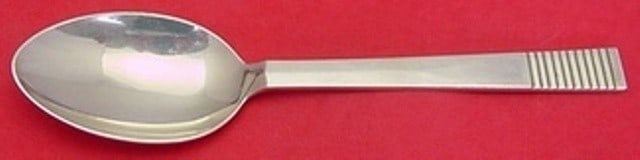 Georg Jensen Parallel Sterling Silver Dessert Spoon 6 5/8 Vintage: Georg Jensen Parallel Sterling Silver Dessert Spoon 6 5/8 Vintage This vintage Georg Jensen dessert spoon features the Parallel pattern crafted in sterling silver. Measuring 6 5/8 inches in length, th