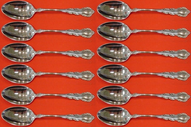 Reed & Barton Georgian Rose Sterling Silver Teaspoon Set 12 pcs 6 in: Reed & Barton Georgian Rose Sterling Silver Teaspoon Set 12 pcs 6 in This exquisite 12-piece set of teaspoons features the timeless Georgian Rose pattern by Reed & Barton. Crafted from high-quality st