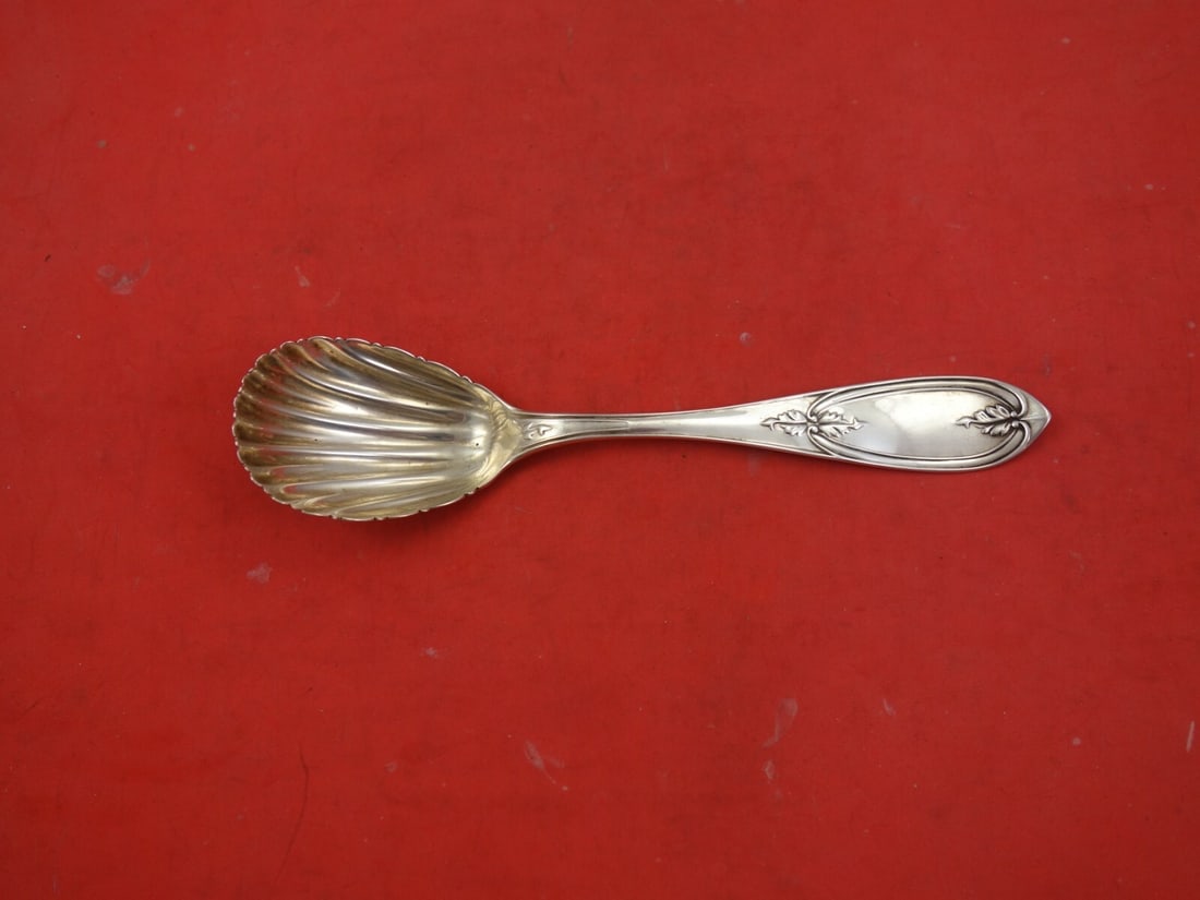 Newell Harding & Co Olive Coin Silver Sugar Shell 6.75 Inch Boston c.1846: Newell Harding & Co Olive Coin Silver Sugar Shell 6.75 Inch Boston c.1846 This exquisite Olive pattern sugar shell by Newell Harding & Co. is a stunning example of mid-19th century craftsmanship. Made