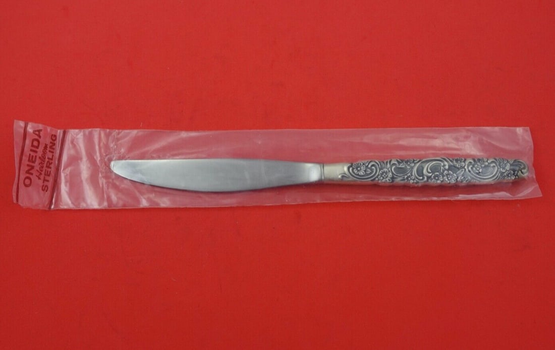 Oneida Rubaiyat Sterling Silver 9" Knife New Heirloom Flatware: Oneida Rubaiyat Sterling Silver 9" Knife New Heirloom Flatware Introducing the Rubaiyat flatware pattern by Oneida, featuring a beautifully crafted 9" regular knife. This knife is made from high-quali