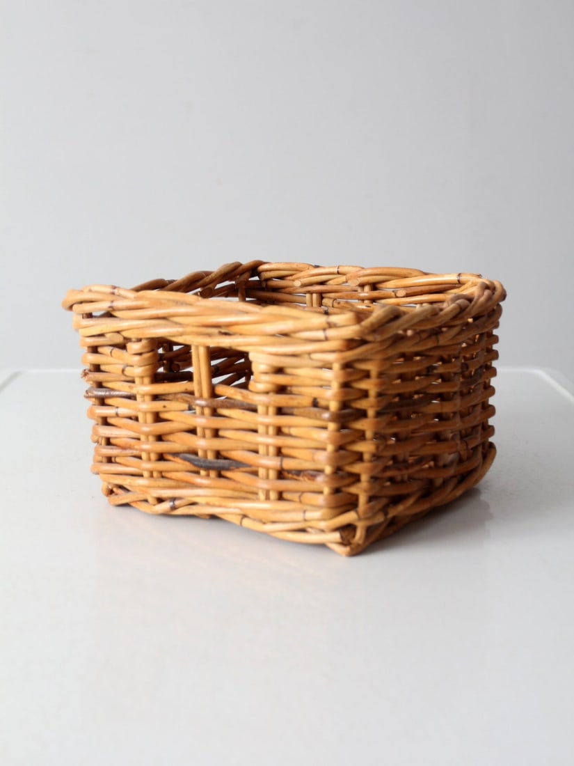 Vintage Square Rattan Storage Basket Honey Tone 9.75x10x6 (1 of 9)