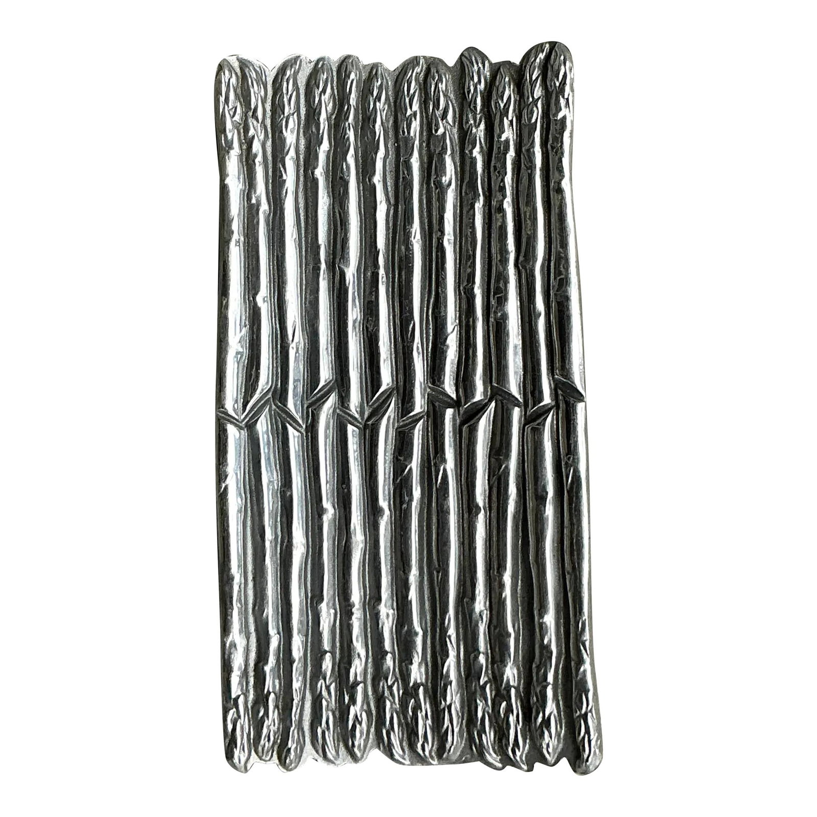 Vintage Regency Pewter Asparagus Tray 11.75 Silver Sculpture: Vintage Regency Pewter Asparagus Tray 11.75 Silver Sculpture Elevate your table setting with this Vintage Regency-style cast pewter asparagus tray. Expertly crafted to resemble a lush bundle of aspara