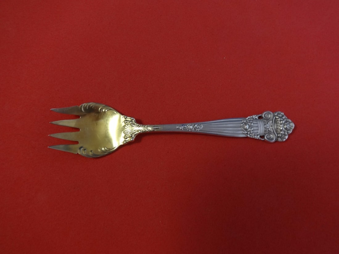 Towle Georgian Sterling Silver Terrapin Fork Gold Washed 5.25 inches: Towle Georgian Sterling Silver Terrapin Fork Gold Washed 5.25 inches This exquisite Georgian pattern fork by Towle combines elegance with functionality. Crafted from high-quality sterling silver, this