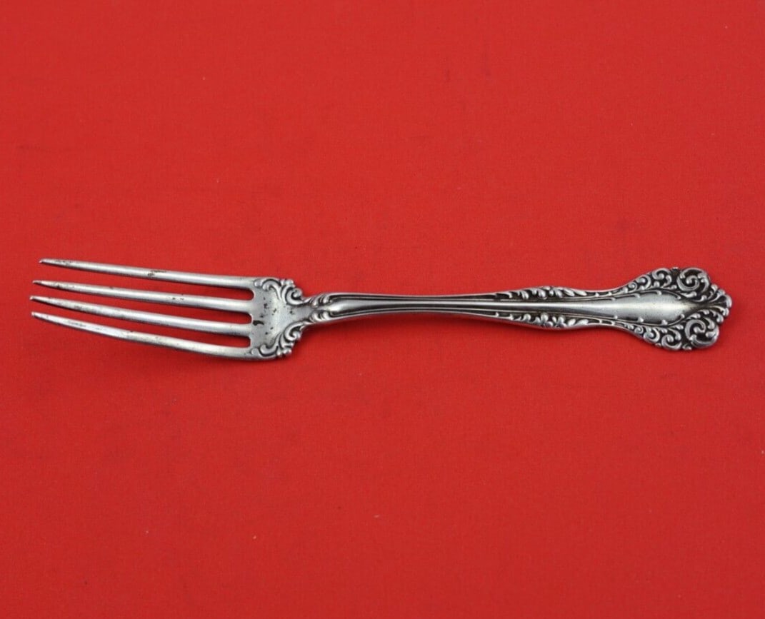 Alvin Florentine Sterling Silver Dessert Fork 6 inch Vintage Silverware: Alvin Florentine Sterling Silver Dessert Fork 6 inch Vintage Silverware This exquisite Florentine dessert fork by Alvin is crafted from high-quality sterling silver, showcasing the elegant Florentine