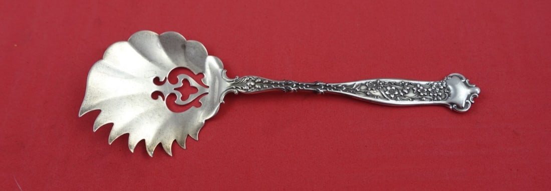 Whiting Dresden Sterling Silver Cucumber Server 6 Inch: Whiting Dresden Sterling Silver Cucumber Server 6 Inch This exquisite cucumber server features the elegant Dresden pattern by Whiting, crafted from fine sterling silver. Measuring 6 inches, this servi