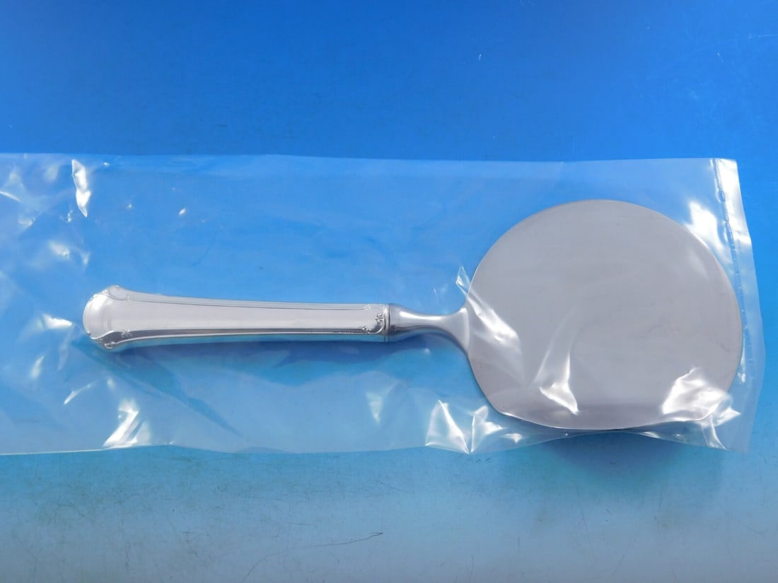 Towle Chippendale Sterling Silver Cranberry Server Custom Made 8 1/4 Inch: Towle Chippendale Sterling Silver Cranberry Server Custom Made 8 1/4 Inch Elevate your dining experience with this elegant Chippendale cranberry server by Towle. Crafted from sterling silver, this cus