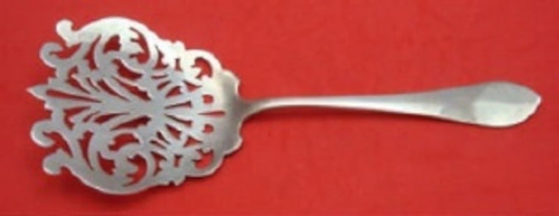 Watson Old Colony Sterling Silver Waffle Server 7.75 Serving Piece: Watson Old Colony Sterling Silver Waffle Server 7.75 Serving Piece This exquisite Old Colony Waffle Server by Watson is a stunning addition to any collection. Crafted from high-quality sterling silver