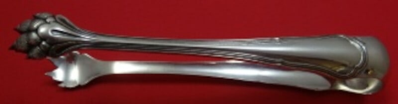 Christofle Spatours Silverplate Ice Tong 6.25 Inch Vintage Serving Piece: Christofle Spatours Silverplate Ice Tong 6.25 Inch Vintage Serving Piece Presenting a stunning piece from the renowned Christofle brand, this Spatours silverplate ice tong measures 6 1/4 inches and sh